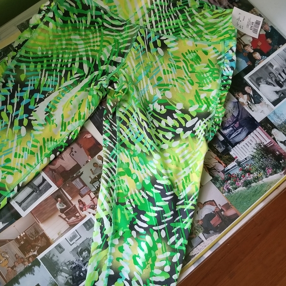 Womens activewear - Picture 2 of 4